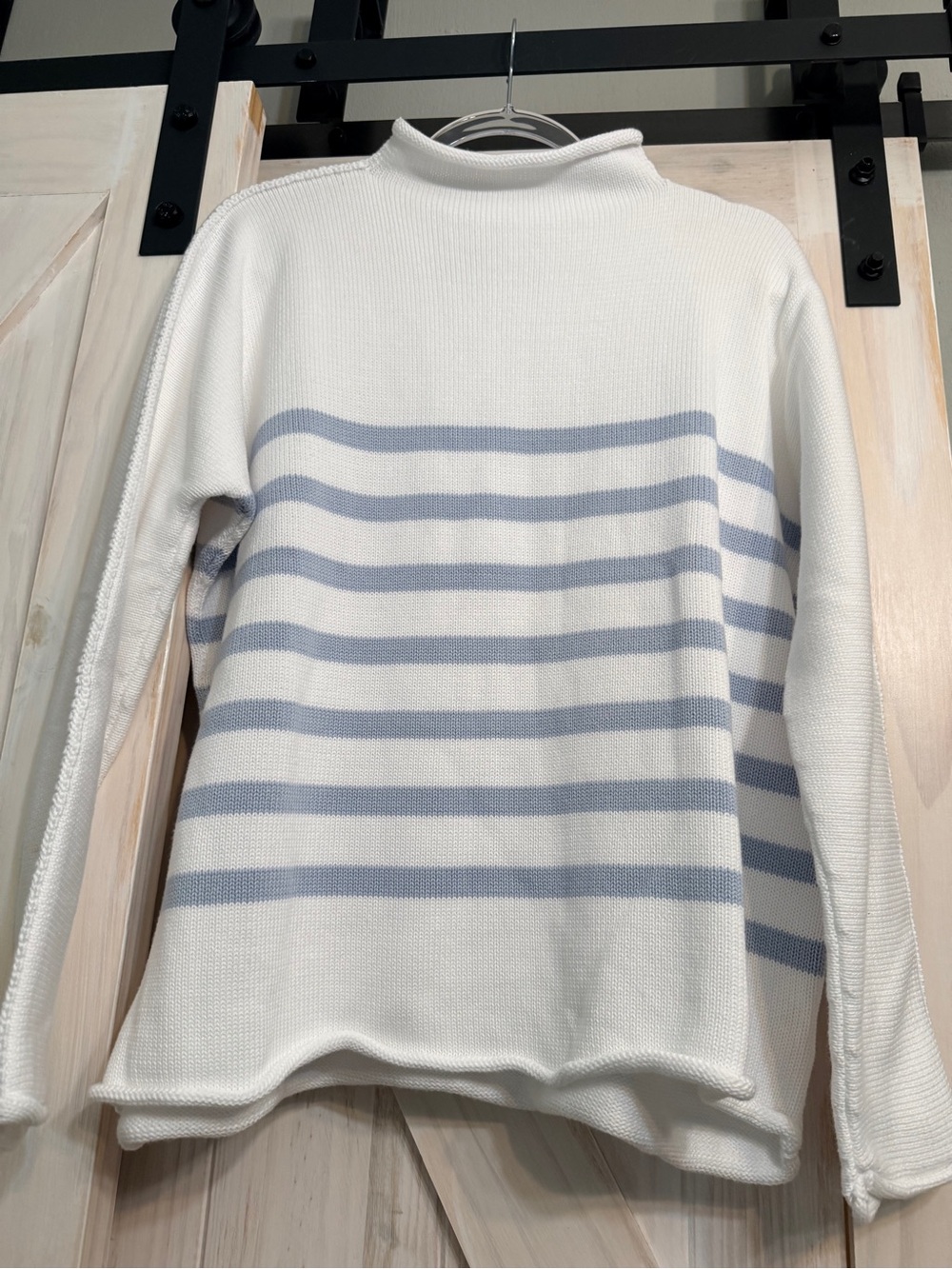 NWOT Frank & Eileen White Monterey Pullover Sweater with Light Blue Stripes M
